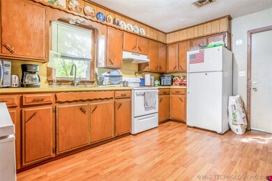 1621 2nd Ave NE, Ardmore, OK 73401 - photo 6