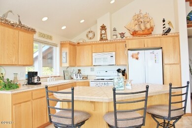 2316 SW Bard Loop, Lincoln City, OR 97367 - photo 5