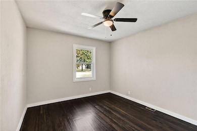 1034 W Truman Rd, Independence, MO 64050 - photo 5