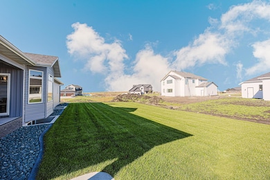 1082 Larkin Ln, West Fargo, ND 58078 - photo 5