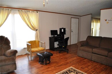 605 Blackwelder Rd, Statesville, NC 28625 - photo 7