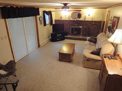Family Room Large familiy room with fireplace