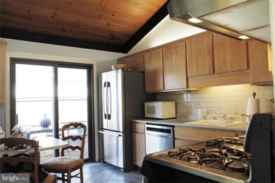 12731 Torrington St, Woodbridge, VA 22192 - photo 2