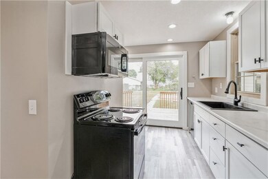 2226 Des Moines St, Des Moines, IA 50317 - photo 7