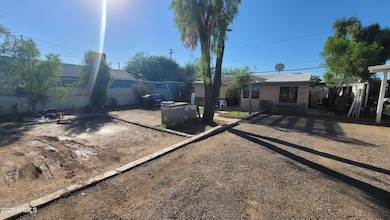1813 W Sherman St, Phoenix, AZ 85007 - photo 2