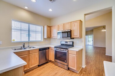 25205 N 40th Ln, Phoenix, AZ 85083 - photo 7