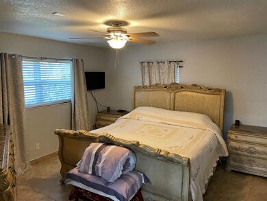 928 36th St, West Palm Beach, FL 33407 - photo 5