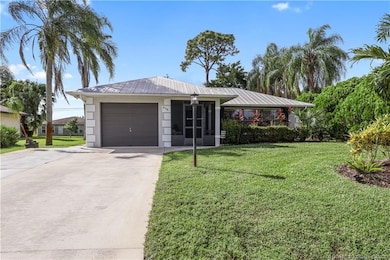 838 SE Cavern Ave, Port Saint Lucie, FL 34983 - photo 4