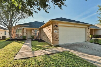15807 Sarasam Creek Ct, Houston, TX 77096 - photo 2