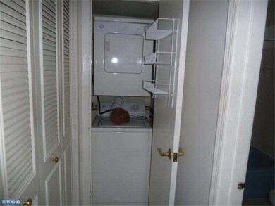 145 Riversedge Dr, Norristown, PA 19403 - photo 5