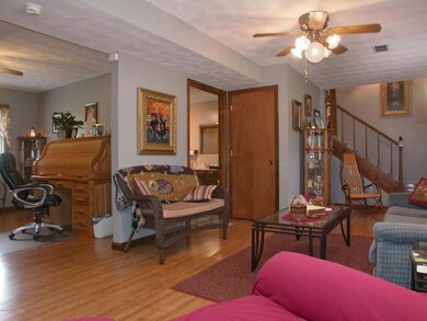 622 Simmons Ln, Mount Washington, KY 40047 - photo 6