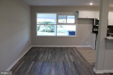 27 Return Ln, Levittown, PA 19055 - photo 6