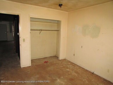 4012 Burchfield Dr, Lansing, MI 48910 - photo 7