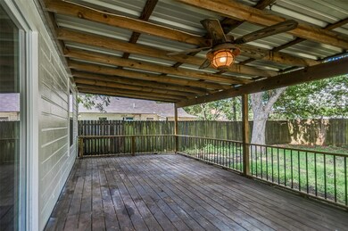 915 Pine St, Bonham, TX 75418 - photo 5