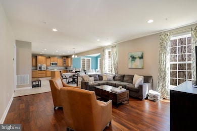 15401 Sir Edwards Dr, Upper Marlboro, MD 20772 - photo 6