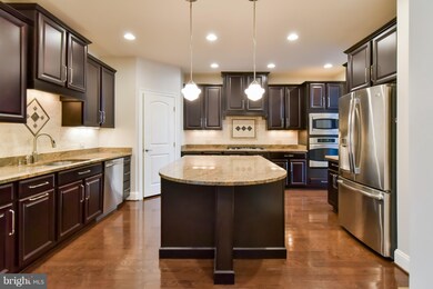 25082 Malmsbury Terrace, Chantilly, VA 20152 - photo 4