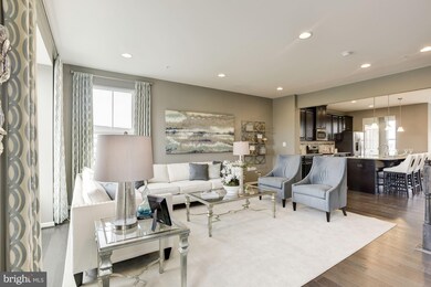 3827 Effie Fox Way unit 902C, Upper Marlboro, MD 20774 - photo 4