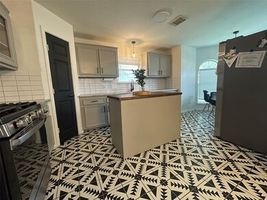 6526 Paris St, Houston, TX 77021 - photo 5