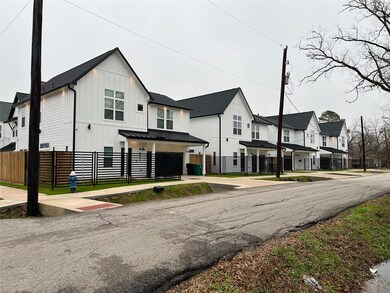 6918B Dumble St, Houston, TX 77021 - photo 2