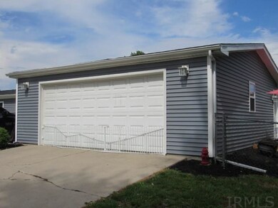 337 W 2nd St, Auburn, IN 46706 - photo 4