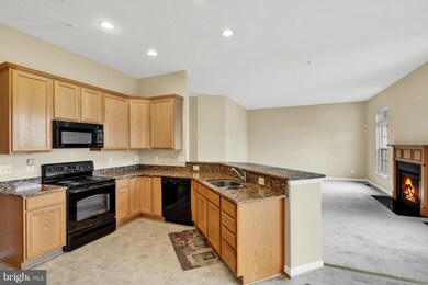 6681 Stream View Ln unit 6881, Warrenton, VA 20187 - photo 2
