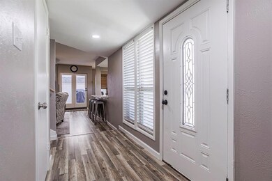 305 Oak Shadow Cir, Bedford, TX 76021 - photo 4