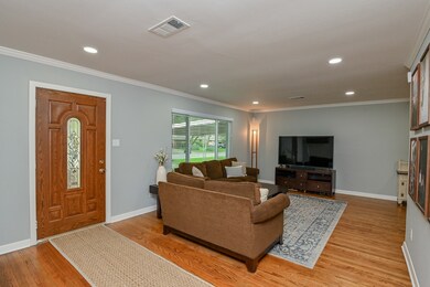 2110 Nina Lee Ln, Houston, TX 77018 - photo 6