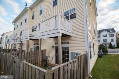 8192 Falls Grove Dr unit 11, Manassas, VA 20111 - photo 3