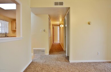 7903 Grenelle Dr, Louisville, KY 40228 - photo 4