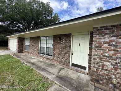 8075 Bramble Ct, Jacksonville, FL 32210 - photo 3