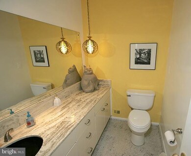 9012 Southwick St, Fairfax, VA 22031 - photo 4