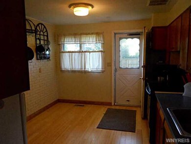 815 Deerfield Dr, North Tonawanda, NY 14120 - photo 6