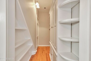 8 Weaver St unit 1st Floor, Greenwich, CT 06831 - photo 3