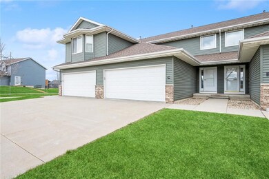 3940 37th Ave SW unit C, Cedar Rapids, IA 52404 - photo 2