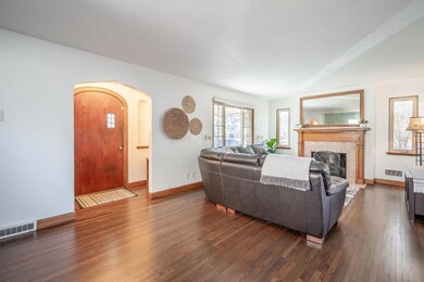 31 S Huron Ave-11