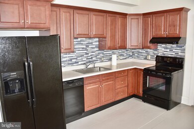 1530 New Holland Rd unit 2ND FLOOR, Reading, PA 19607 - photo 3