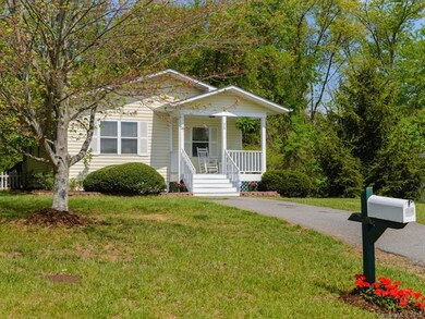 25 Wilson Creek Dr, Asheville, NC 28803 - photo 2