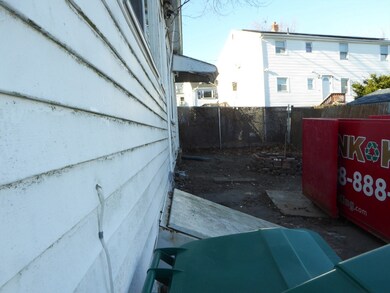 11 Willis Ct, Lynn, MA 01905 - photo 7