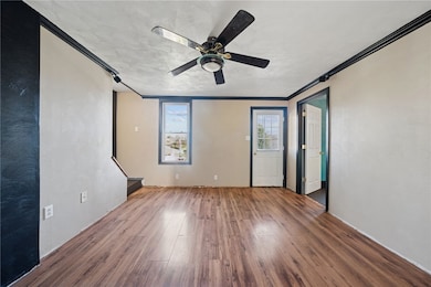 2318 Locust St, Greensburg, PA 15601 - photo 5