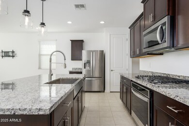 17837 W Pinnacle Vista Dr, Surprise, AZ 85387 - photo 4