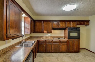 1008 Hargis Lane, Moore   Kitchen