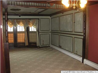 unlisted-address, Staten Island, NY 10309 - photo 5