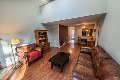 Versatile LivingRoom/Dining area -  Currently used