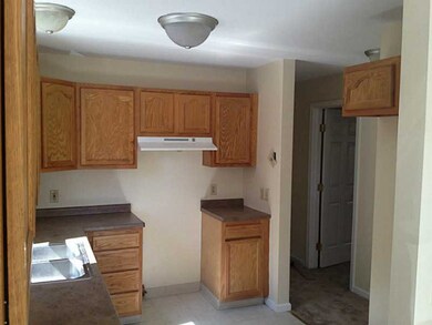 93 Byfield St, Providence, RI 02905 - photo 3