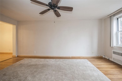 Sadore Lane Gardens unit 3E, Yonkers, NY 10710 - photo 5