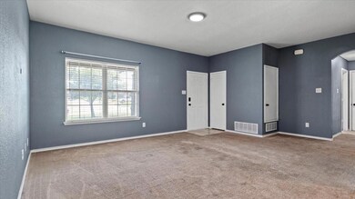 230 Candlewood Cir, Gainesville, TX 76240 - photo 7