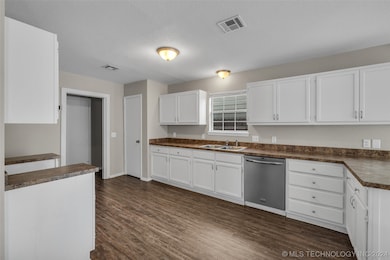 Spacious Kitchen
