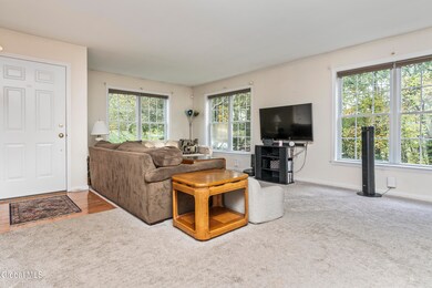 1143 Clute Crest Dr, Niskayuna, NY 12309 - photo 6