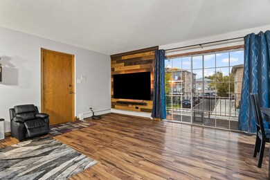 7109 Oconnell Dr unit 3B, Chicago Ridge, IL 60415 - photo 4