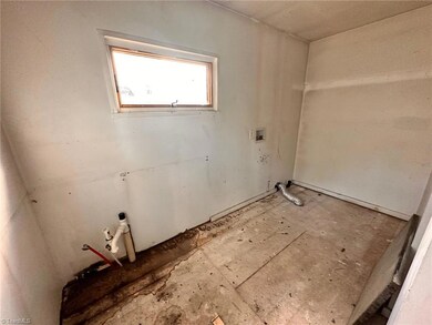 109 S Franklin St, Reidsville, NC 27320 - photo 7